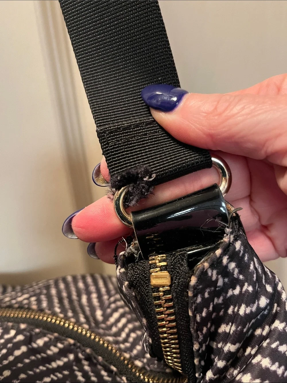 Flawed Kate Spade Stevie Baby/Diaper Bag Blk white herringbone purple interior